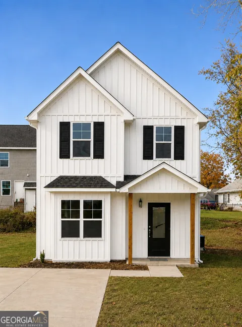 108 Hicksville RD
