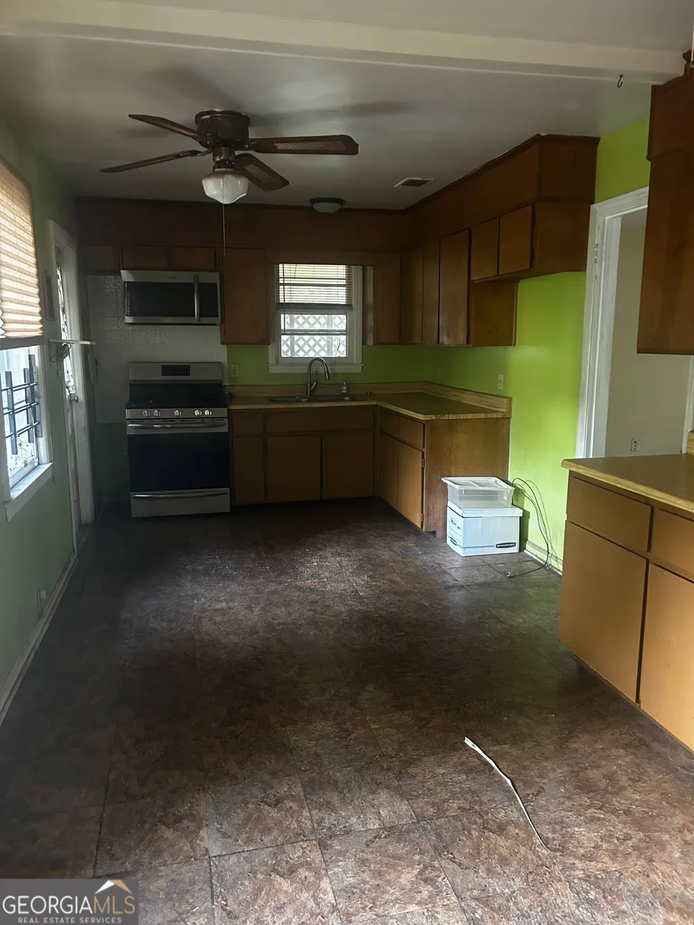 2108 E 60th ST Savannah, GA 31404