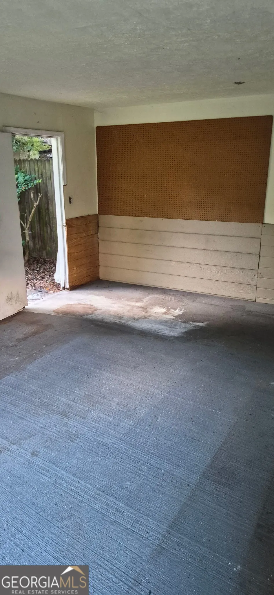 2108 E 60th ST Savannah, GA 31404