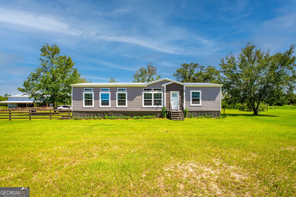 266 Farm RD St. George, GA 31562