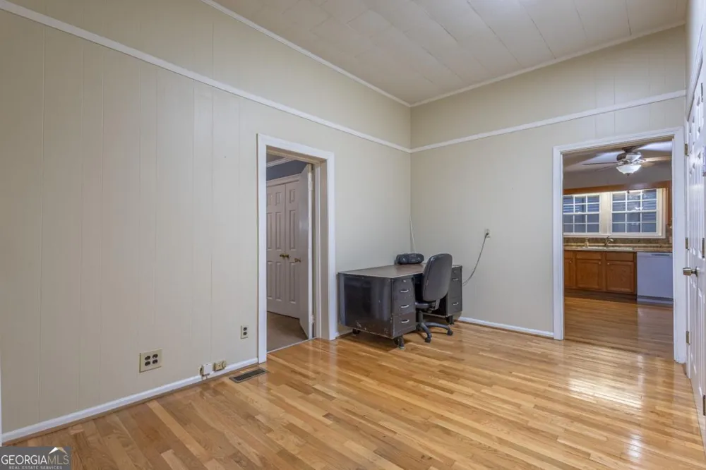 1953 Tyus Carrollton RD Carrollton, GA 30117