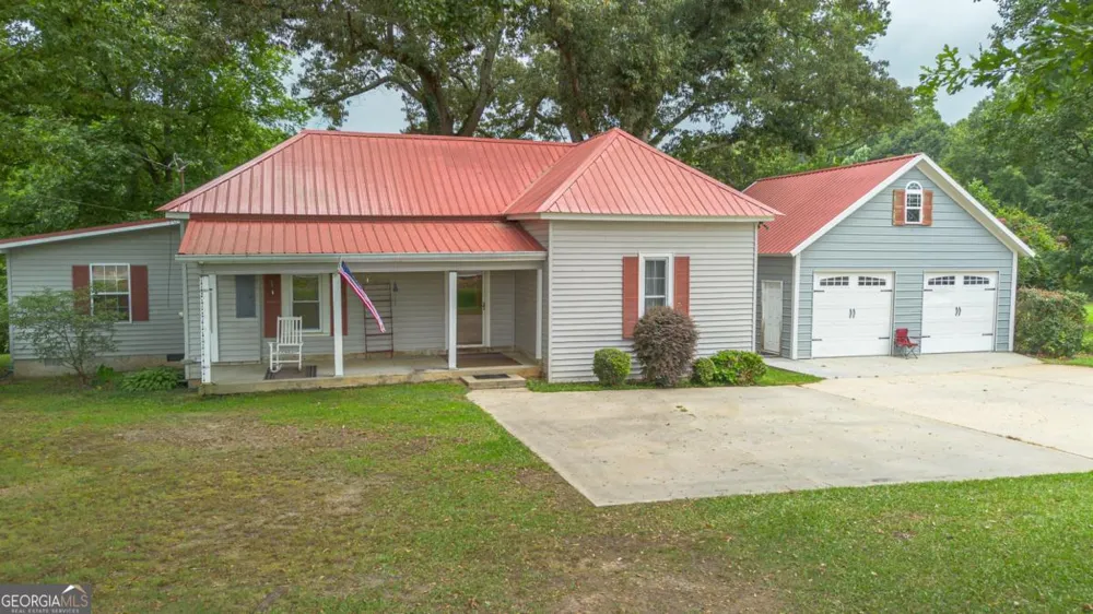 1953 Tyus Carrollton RD Carrollton, GA 30117
