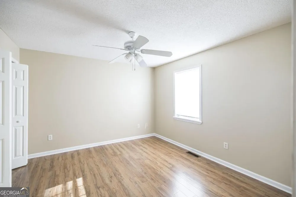 1940 Barrington DR Dublin, GA 31021