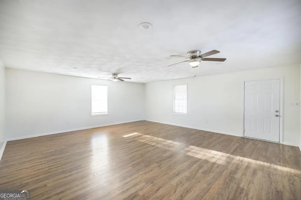1940 Barrington DR Dublin, GA 31021