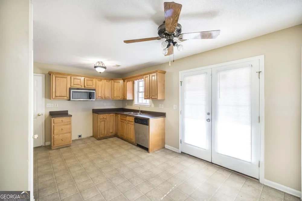 1940 Barrington DR Dublin, GA 31021