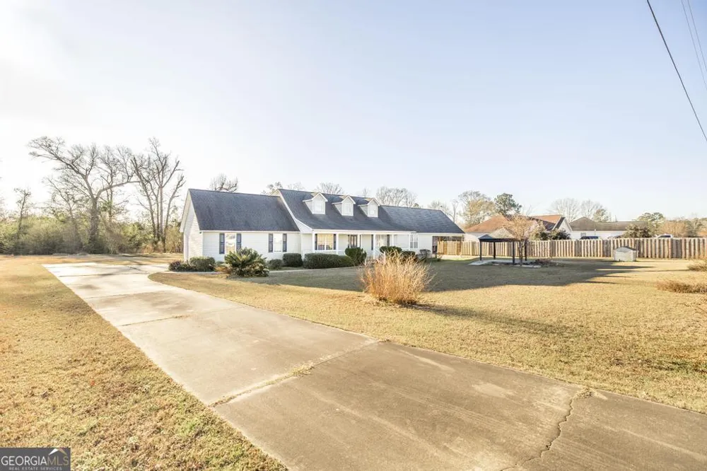 1940 Barrington DR Dublin, GA 31021