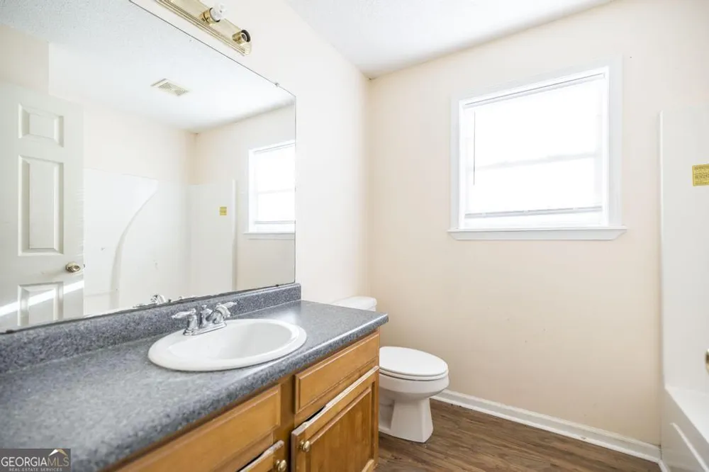 1940 Barrington DR Dublin, GA 31021
