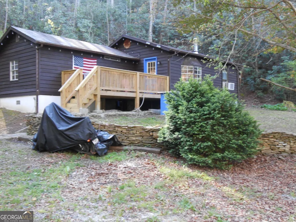 136 Bowie LN Dillard, GA 30537