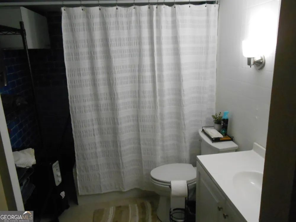 136 Bowie LN Dillard, GA 30537