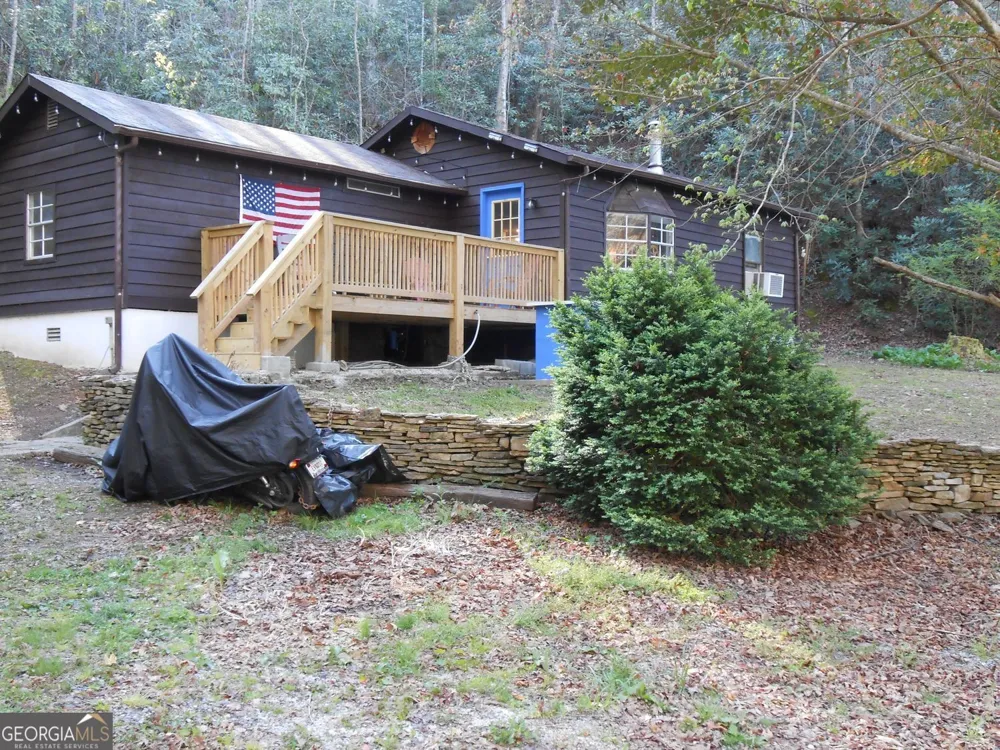 136 Bowie LN Dillard, GA 30537