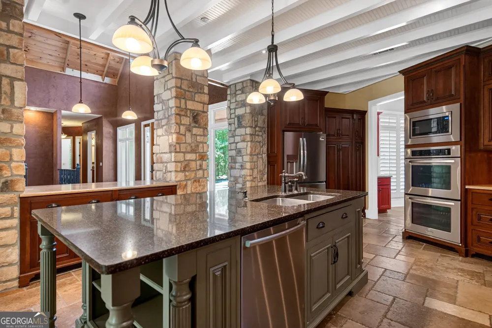1154 Hunter RD Cataula, GA 31804