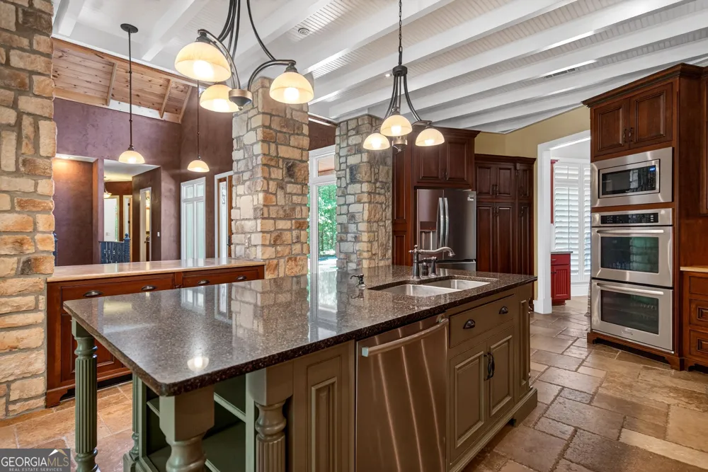 1154 Hunter RD Cataula, GA 31804