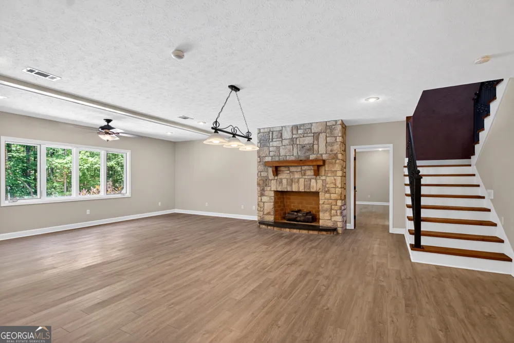 1154 Hunter RD Cataula, GA 31804