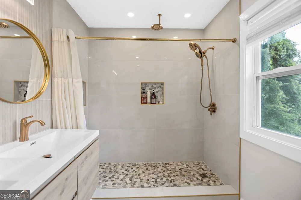 1255 Riva Ridge DR Norcross, GA 30093