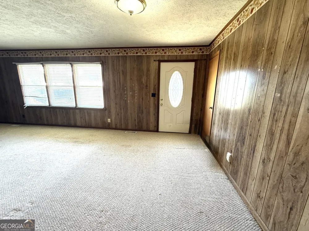 140 Rene LN Cochran, GA 31014