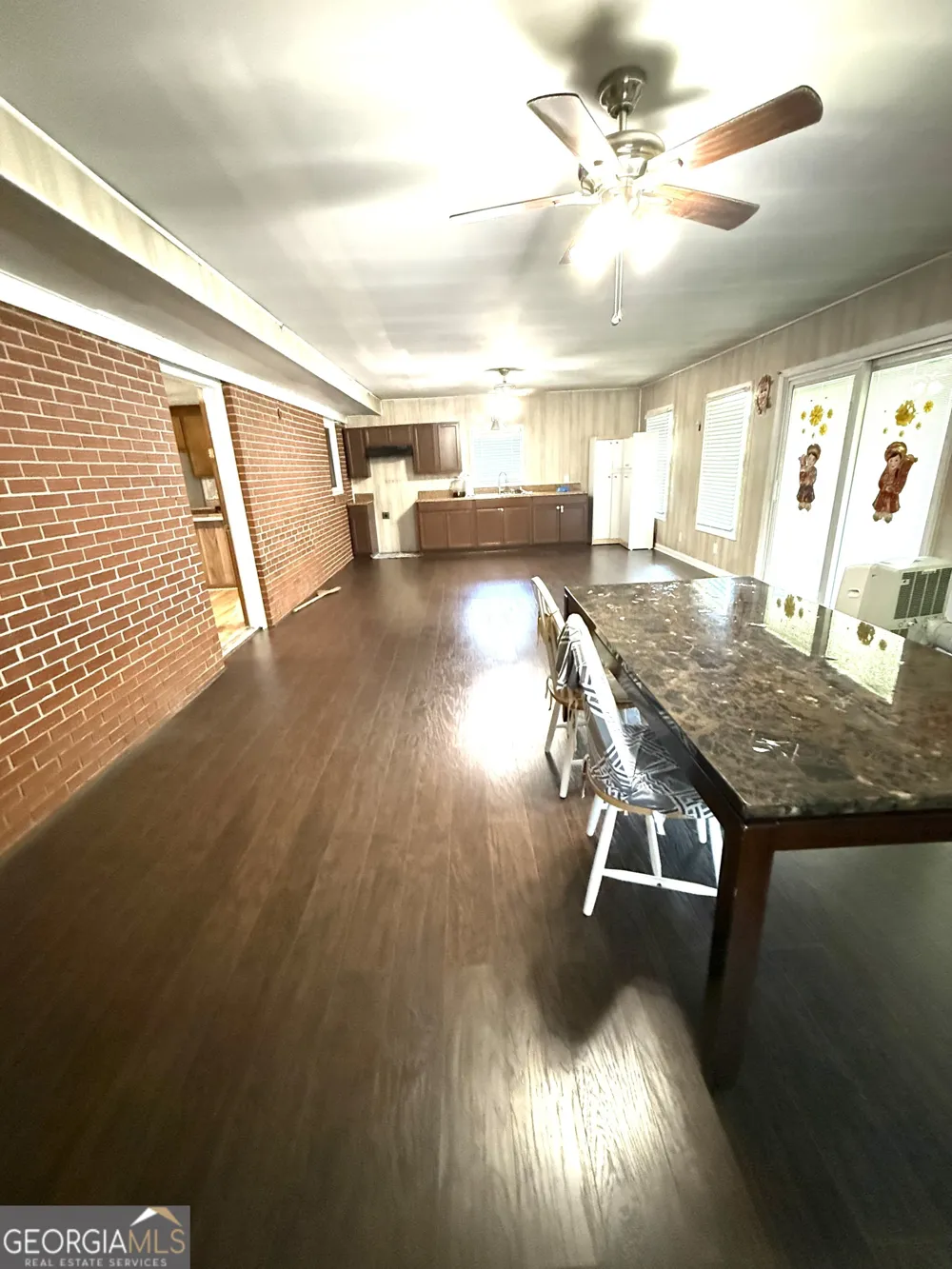 140 Rene LN Cochran, GA 31014