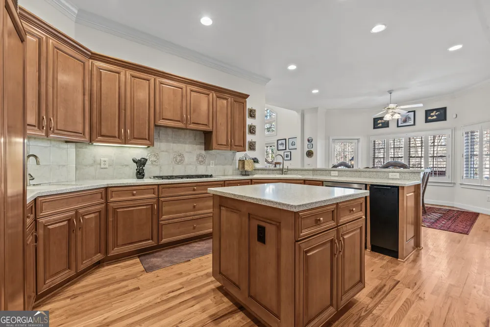 1660 Club DR Greensboro, GA 30642