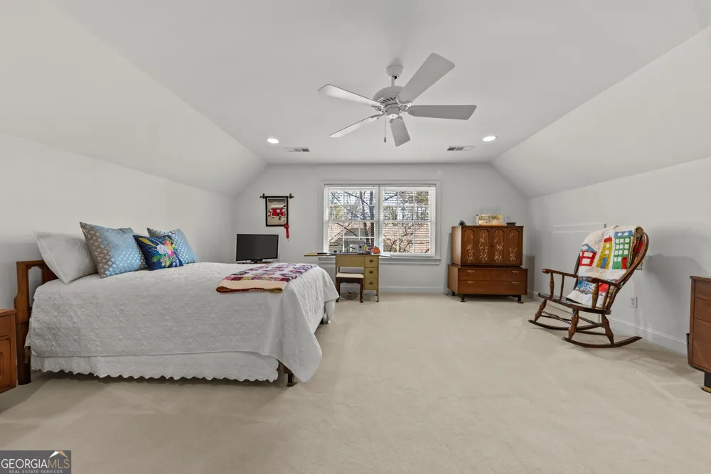 1660 Club DR Greensboro, GA 30642
