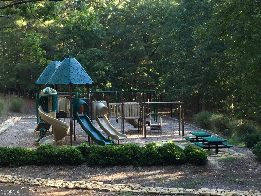 1660 Club DR Greensboro, GA 30642