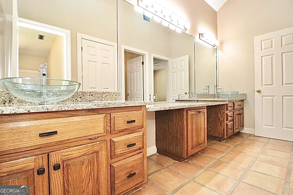 3338 Plantation DR Valdosta, GA 31605