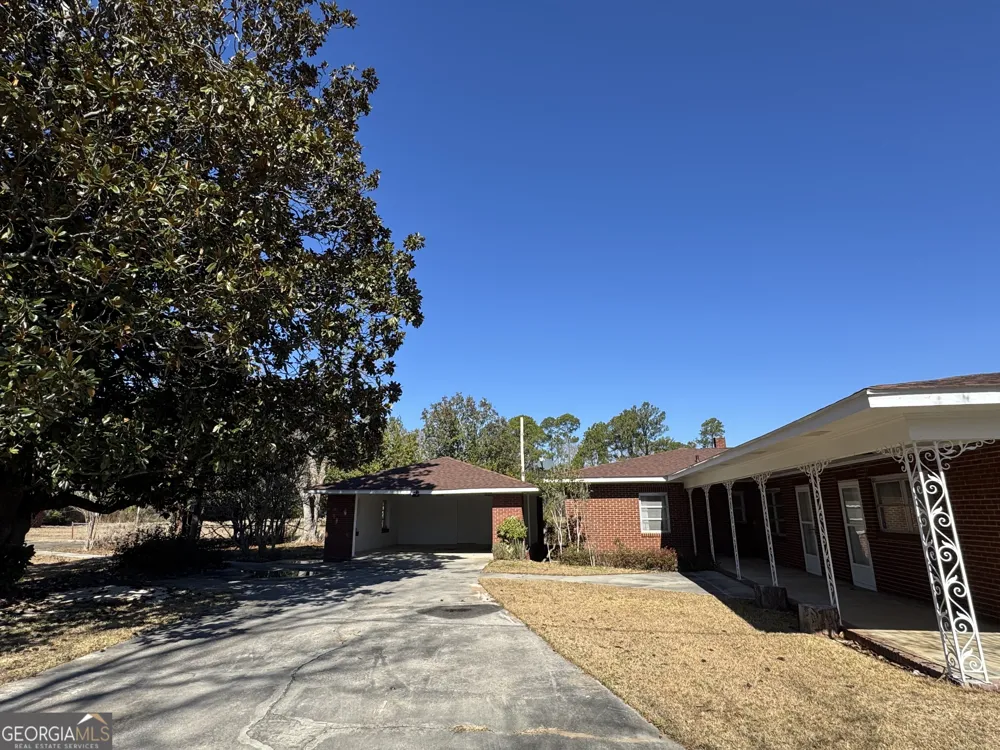 465 Cedar ST Metter, GA 30439