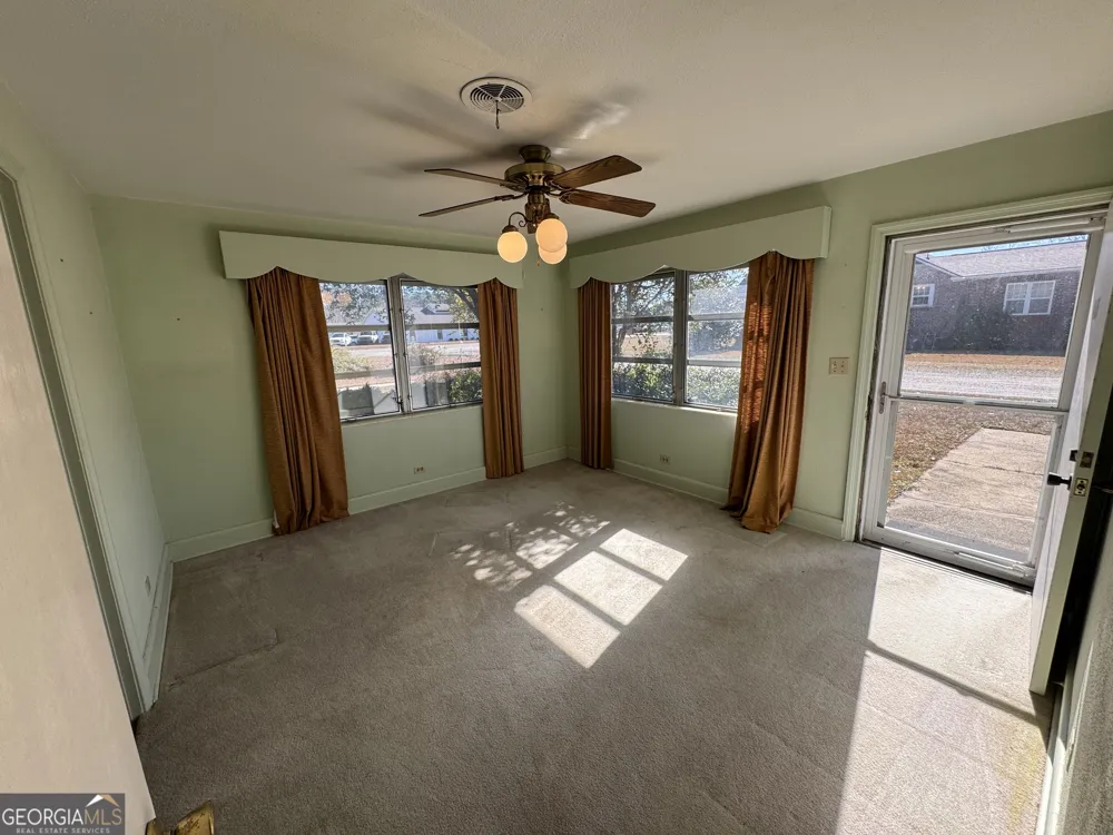 465 Cedar ST Metter, GA 30439