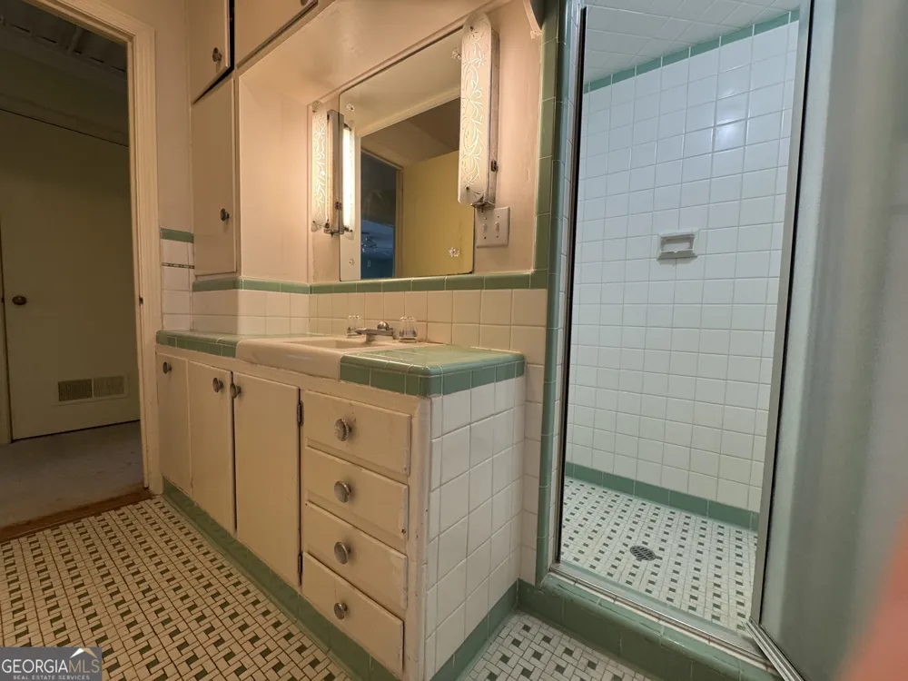 465 Cedar ST Metter, GA 30439