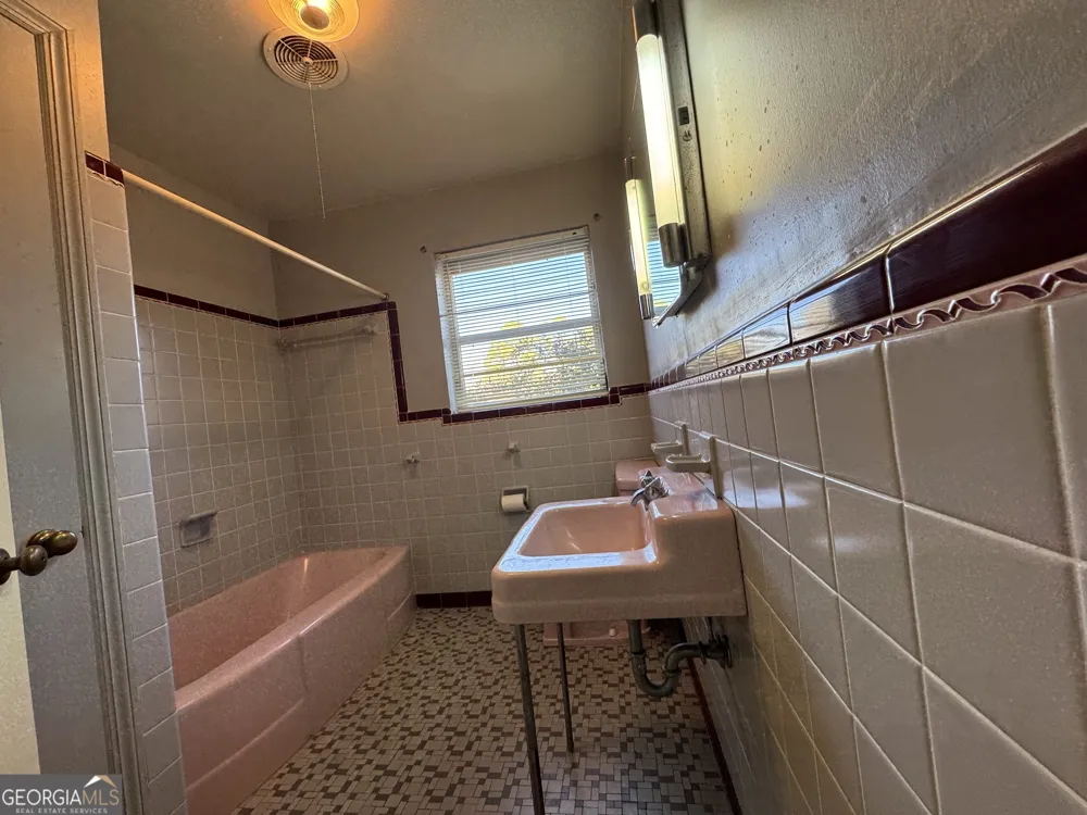 465 Cedar ST Metter, GA 30439