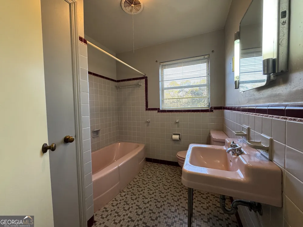 465 Cedar ST Metter, GA 30439