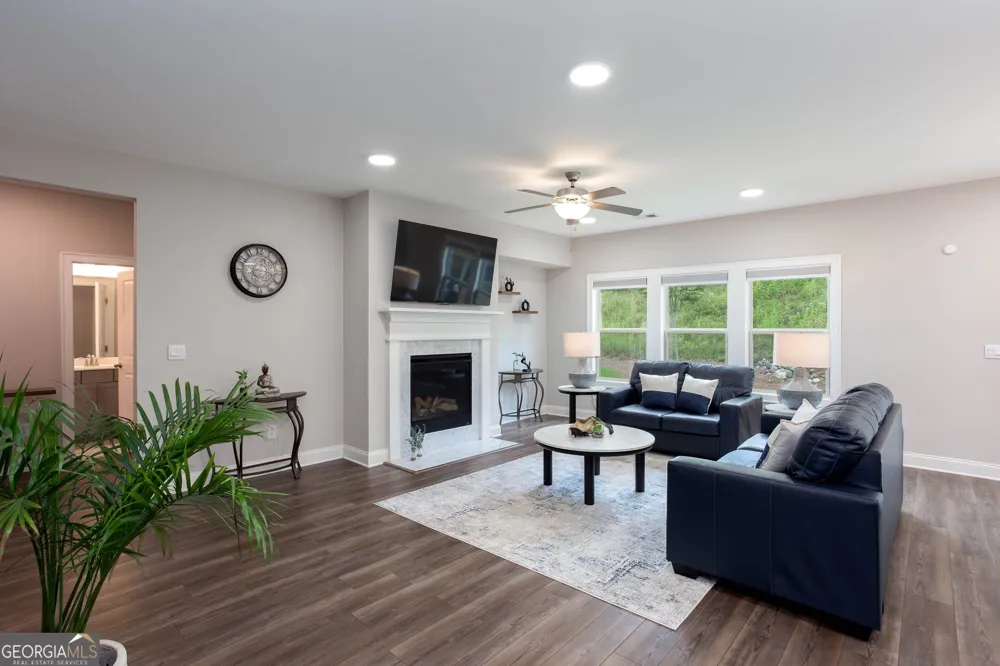 364 McDaniel PL Canton, GA 30115