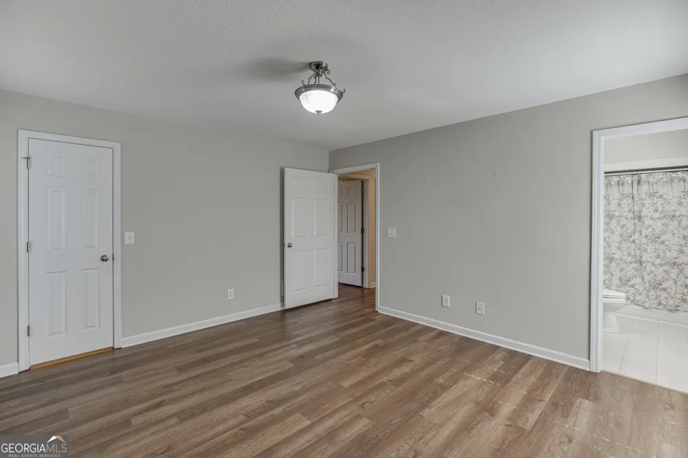5446 Dahlonega HWY Clermont, GA 30527