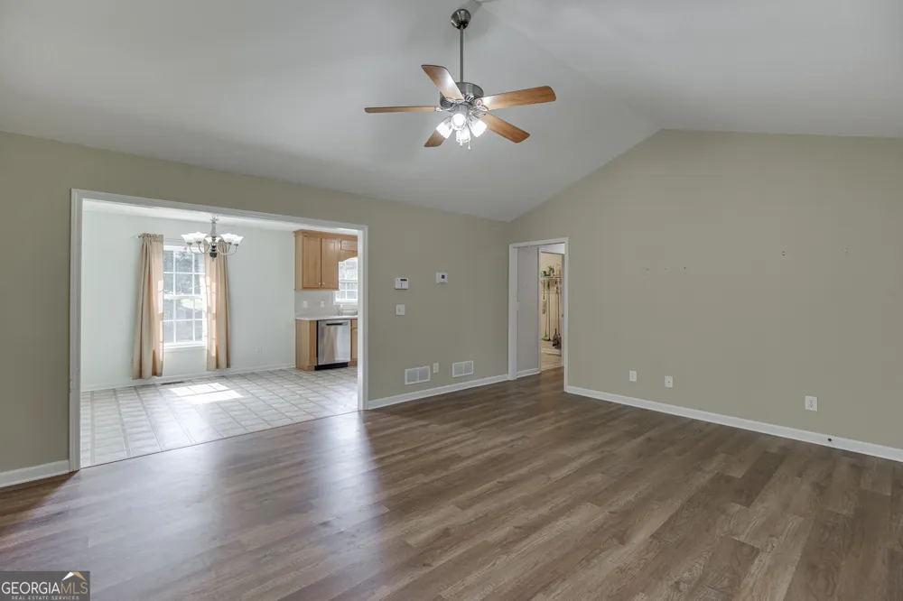 5446 Dahlonega HWY Clermont, GA 30527