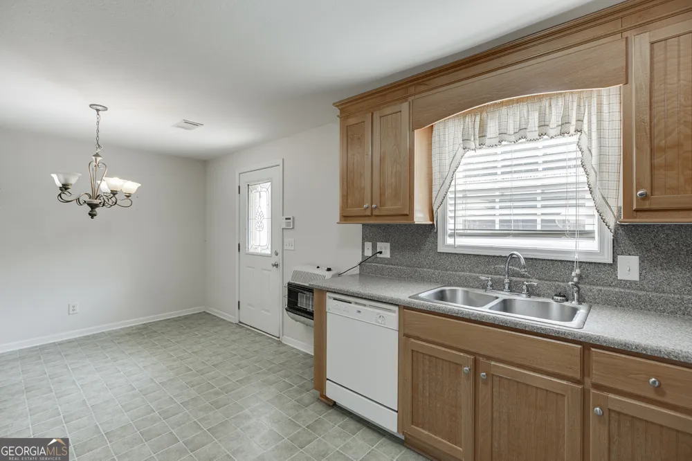 5446 Dahlonega HWY Clermont, GA 30527