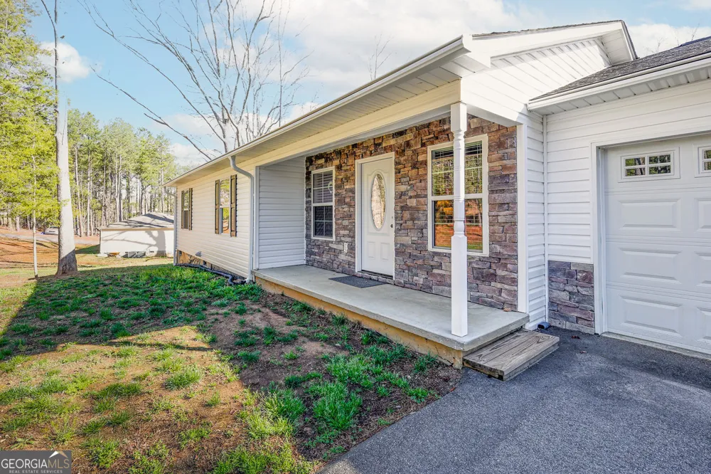 3642 Williams Bridge RD Toccoa, GA 30577