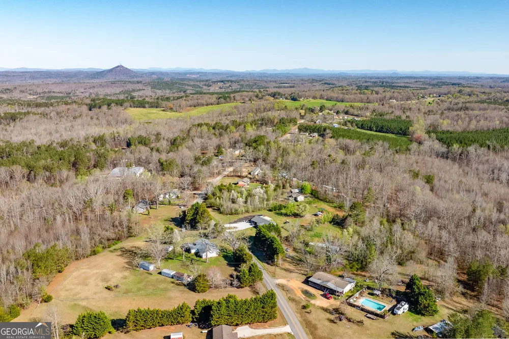 3642 Williams Bridge RD Toccoa, GA 30577