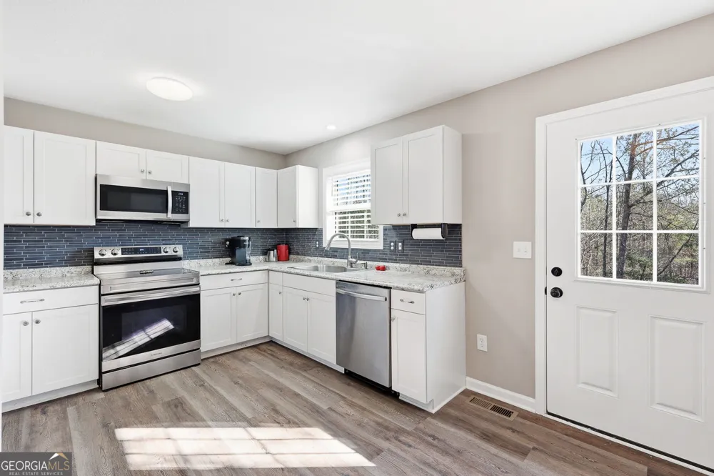 3642 Williams Bridge RD Toccoa, GA 30577