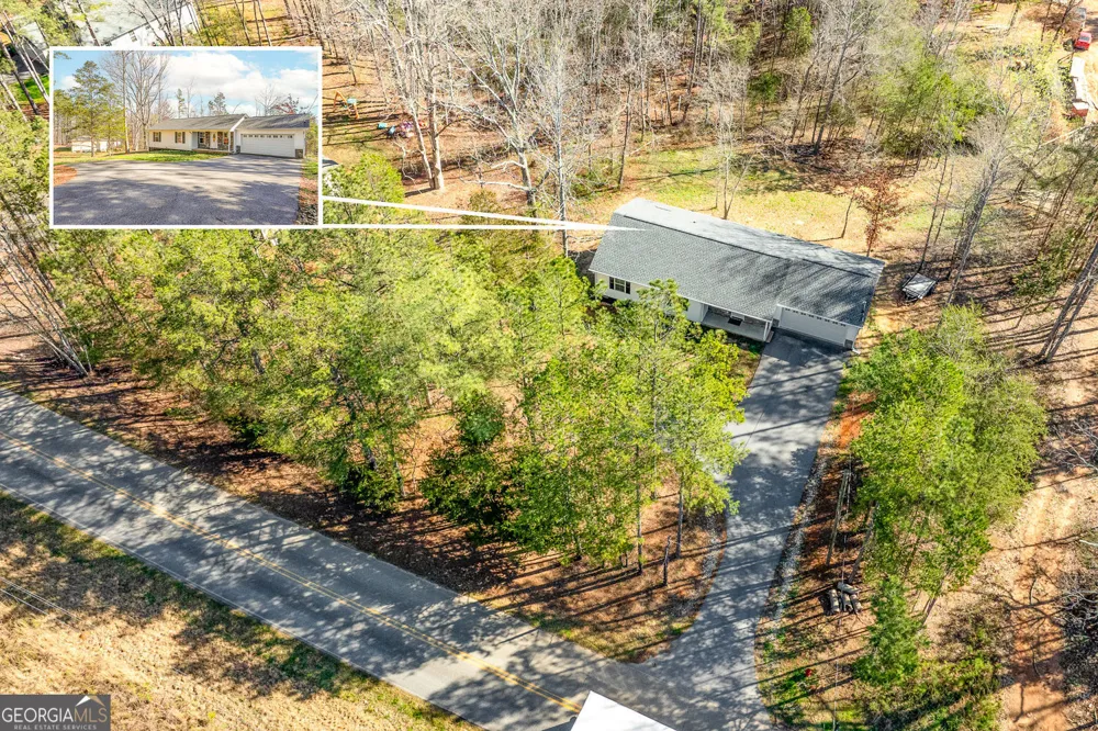 3642 Williams Bridge RD Toccoa, GA 30577