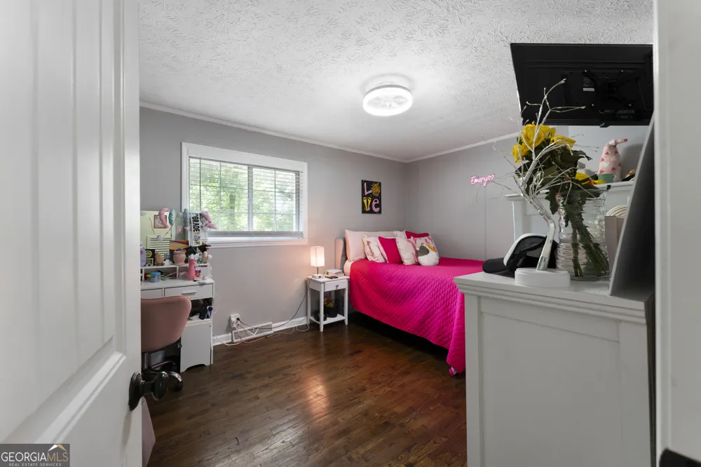 212 Sherwood DR Calhoun, GA 30701