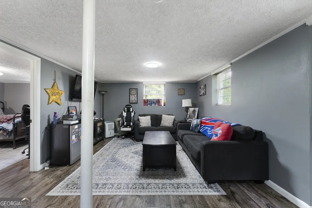 212 Sherwood DR Calhoun, GA 30701