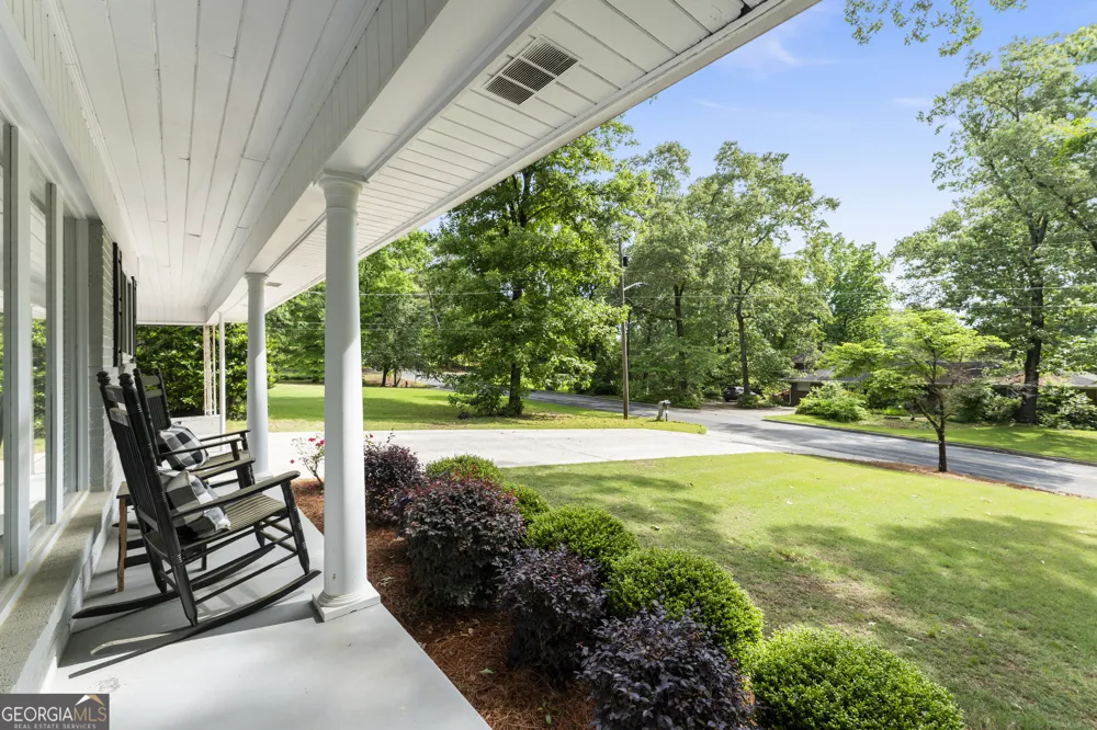 212 Sherwood DR Calhoun, GA 30701
