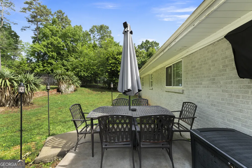 212 Sherwood DR Calhoun, GA 30701