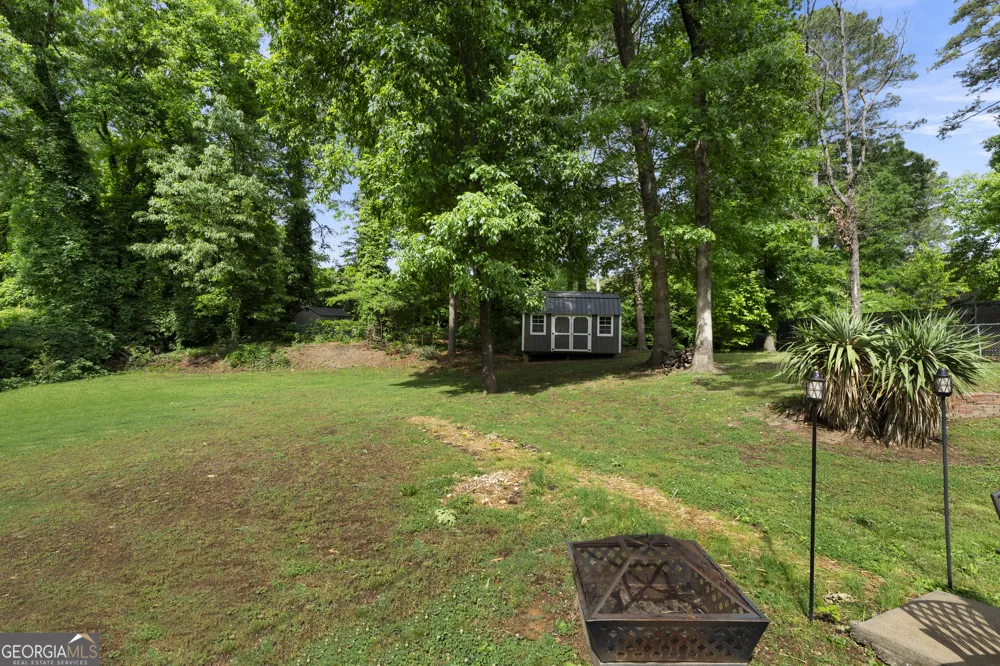 212 Sherwood DR Calhoun, GA 30701