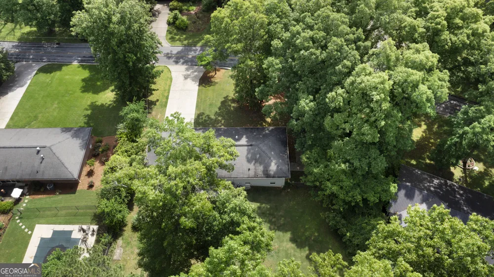 212 Sherwood DR Calhoun, GA 30701