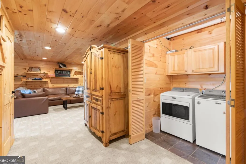 98 Aries LN Blue Ridge, GA 30513
