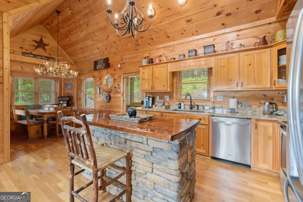 98 Aries LN Blue Ridge, GA 30513