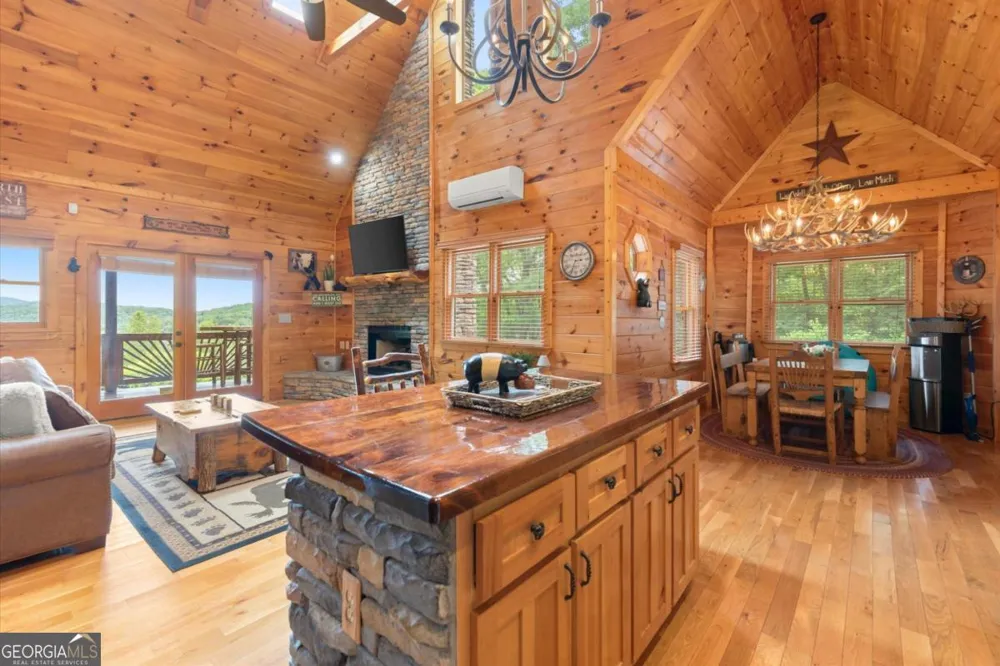 98 Aries LN Blue Ridge, GA 30513