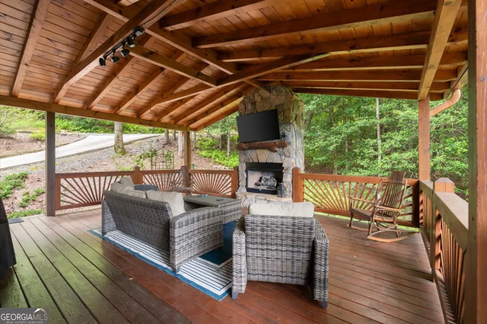 98 Aries LN Blue Ridge, GA 30513