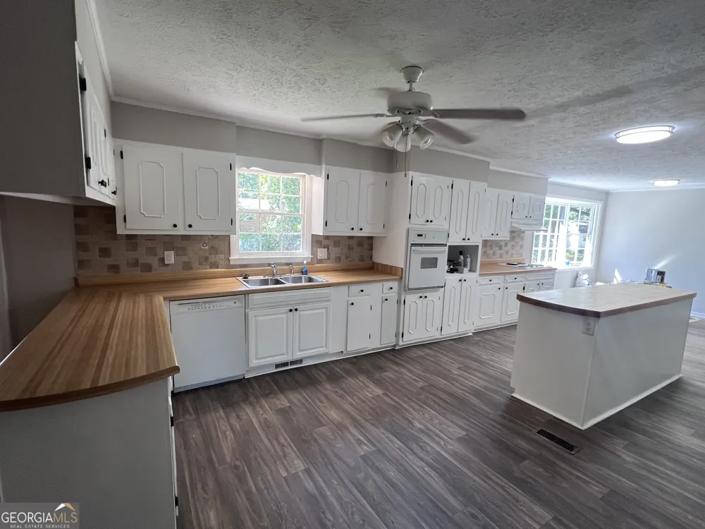 1727 Briarcliff RD Milledgeville, GA 31061