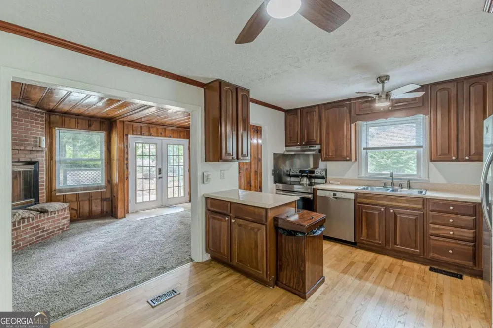 496 Radar DR Hapeville, GA 30354