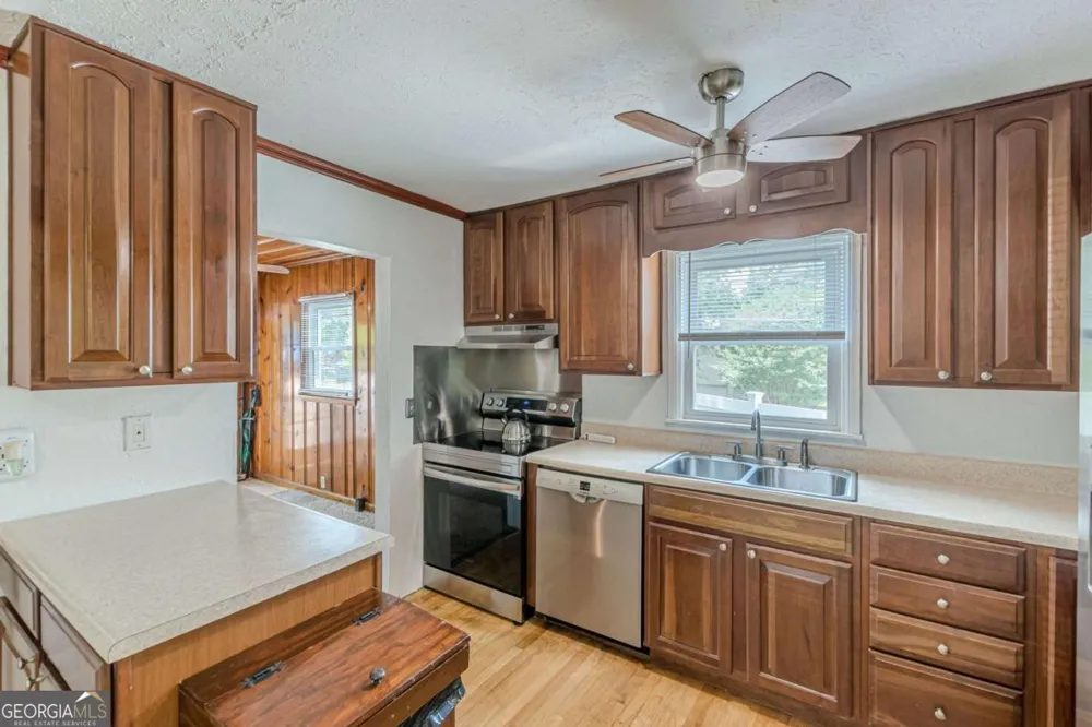 496 Radar DR Hapeville, GA 30354